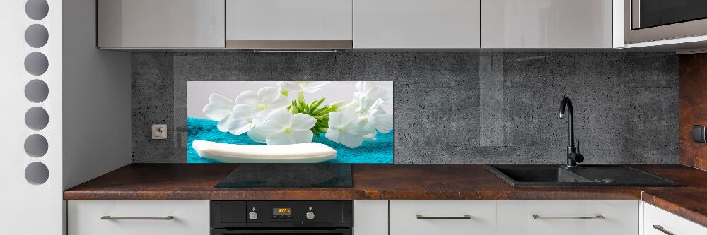 Panel do kuchni Białe kwiaty spa